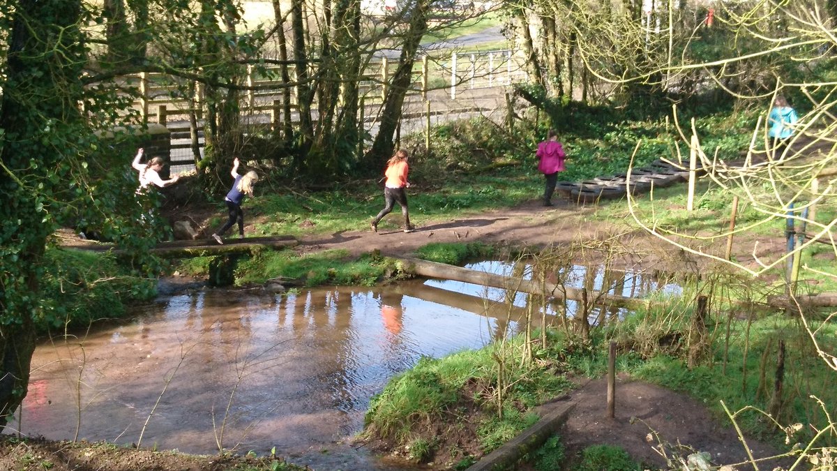 BrynHafodPrm's tweet photo. The girls have just run past me heading for the  mud! Uh oh! #mudrules https://t.co/4JpkKWjN21