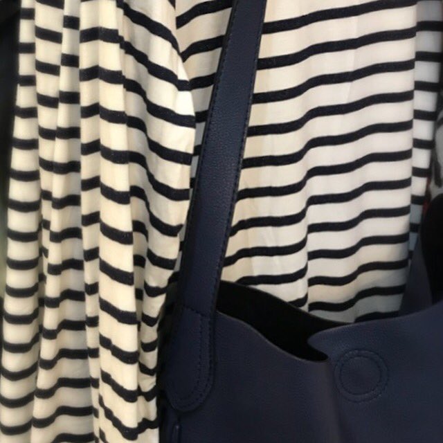 The classic striped tee, a wardrobe staple! #stripedtee #wardrobestaple #crystalpalace #boutique