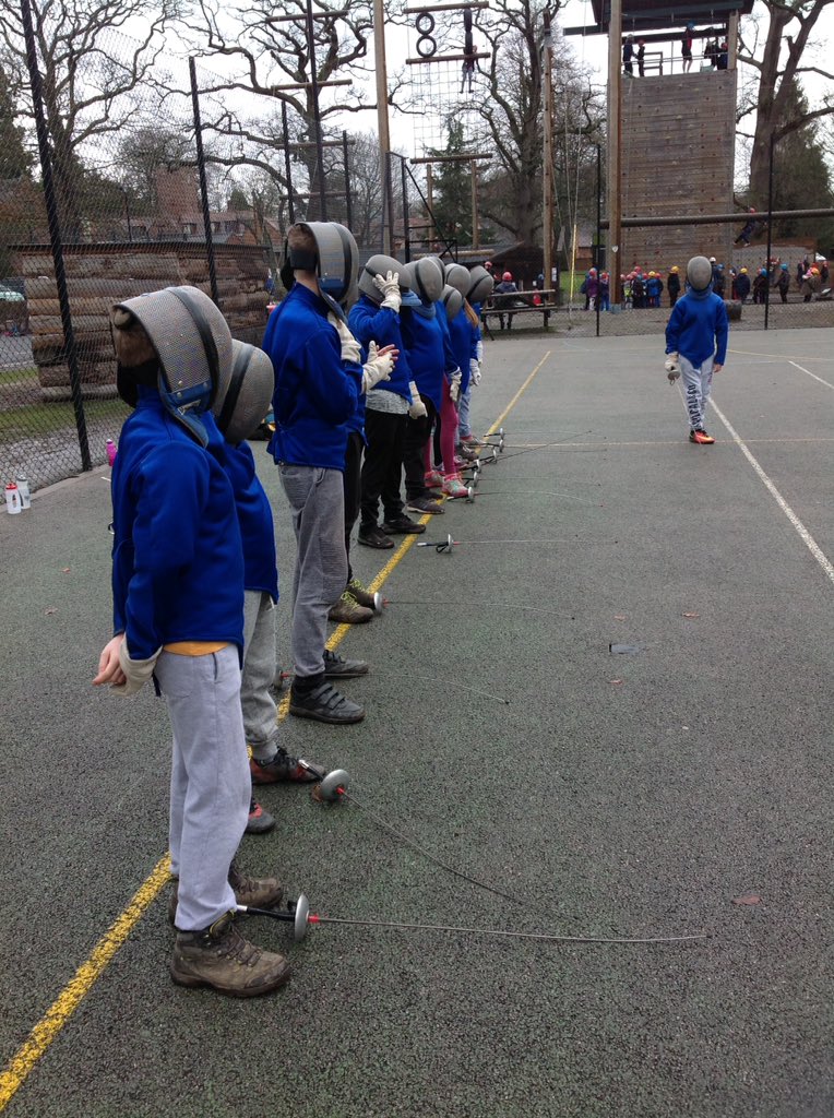mbk_y6's tweet photo. Morning from the Sheep Squad! All geared up for fencing #Enguarde https://t.co/SgbPuC2zuW