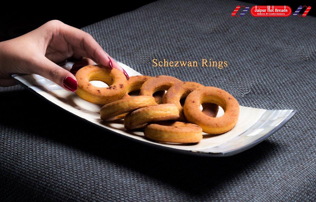 Let's twist up the taste buds a little! 
Relish your taste buds on these delicious Schezwan Rings only at Jaipur Hot Breads! 

#jaiourhotbreads #hotbreads #jaipur #jaipurcity #jaipurfoodies #jaipurfoodblogger #jaipurfooddiaries #schezwanrings #rings #food #foodies #teamdemeg