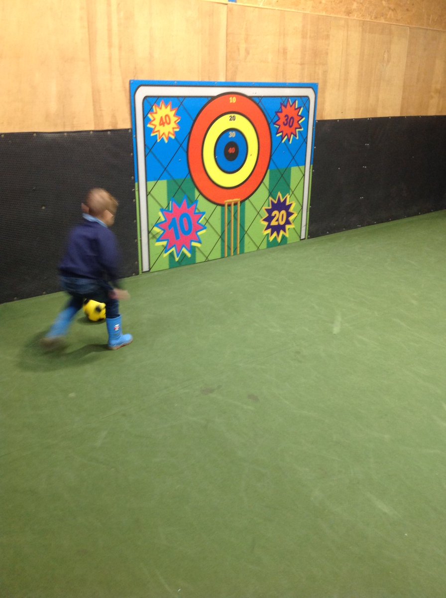 swallowdaleps's tweet image. F2 are burning off some excited energy before they look at the different animals. The adults are very impressed with the creative language they are hearing! #firstschooltrip #makingmemories #usingourimagination