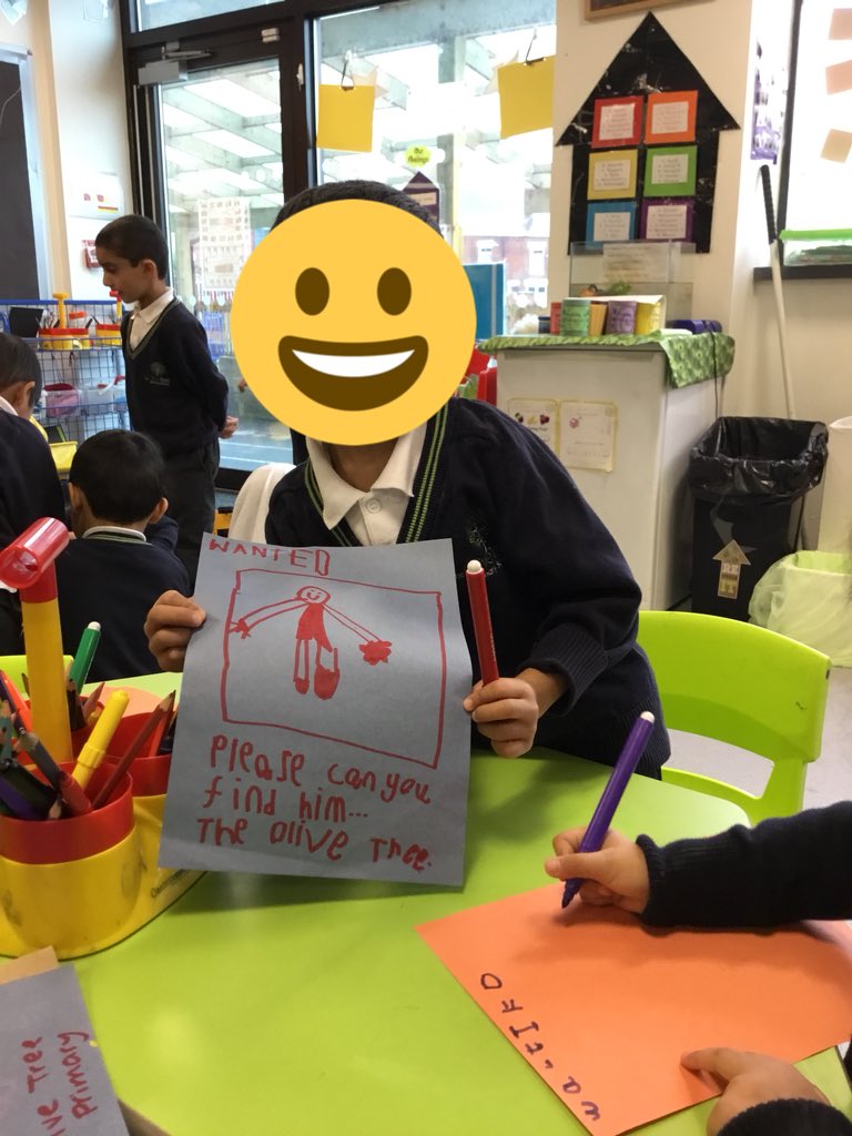 Travelling Teddy has gone missing! So we had a visit from the @GMPBoltonCentre 👮‍♂️ to help us find him! We made some wanted posters so that the police can stick them up in the local area #ScienceWeek2018 #whereisteddy 🐝 <a href="/s_mogradia/">Mrs_Mogradia 🌟</a> <a href="/MissSPollard/">Miss Pollard</a> <a href="/AfifaPatel3/">Afifa Patel</a>