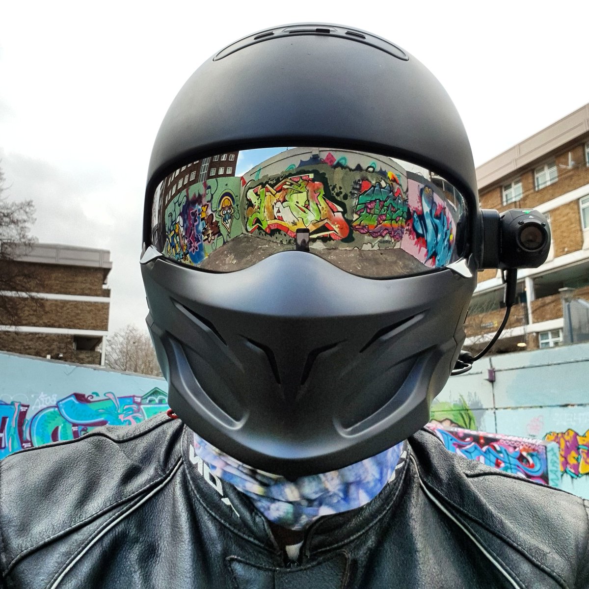 Камера дрифт. Камера Drift Ghost на шлем. Мотошлем гоуст. Мотошлем Бэйн. Камера на шлем мотоцикла.