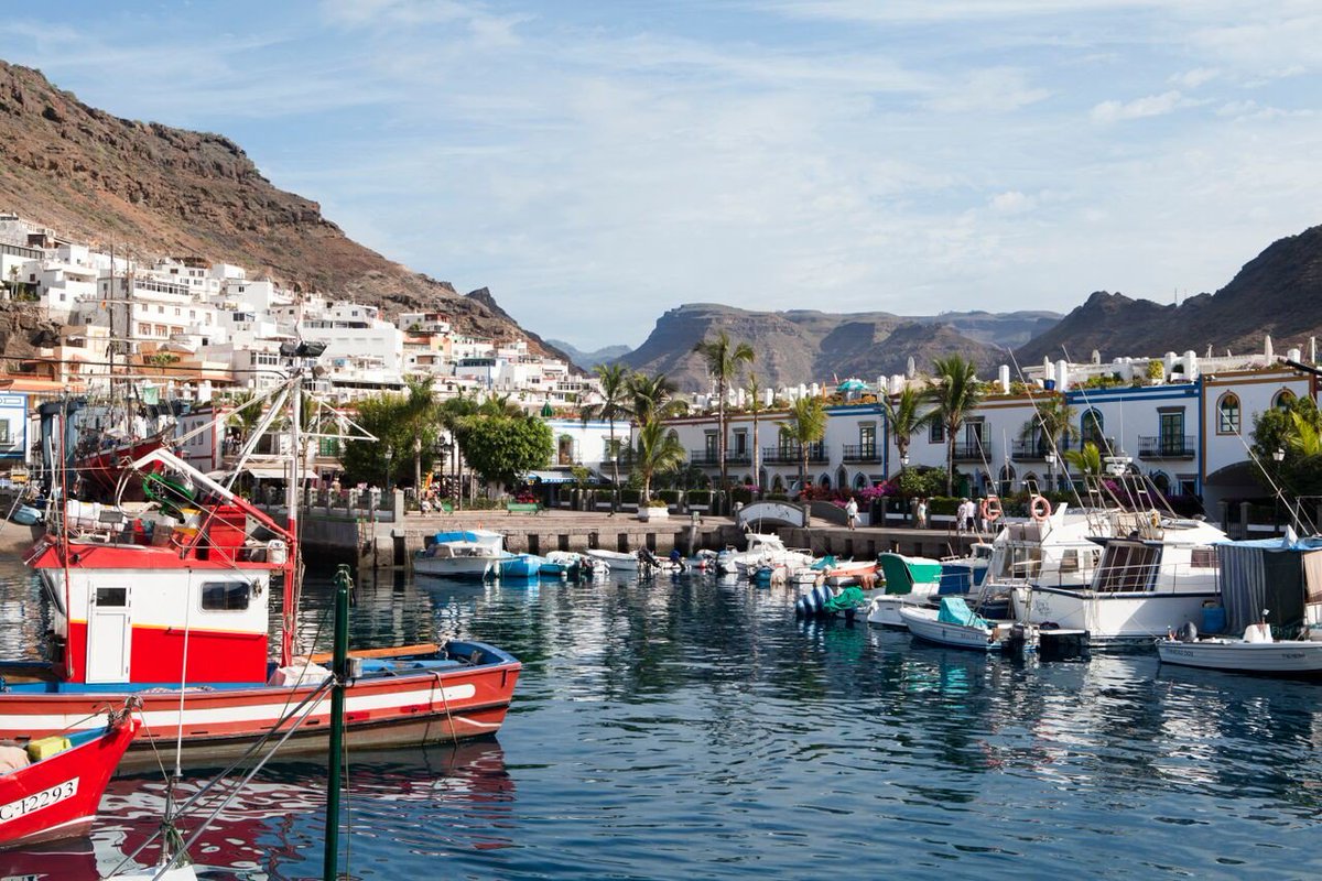 A view of our #stunning base in #GranCanaria. Stay, Eat, Dive, and relax after a long day of diving with us. Enjoy these amazing sights and have the experience of a lifetime. 

#Diving #LovingLife #TimetoRelax