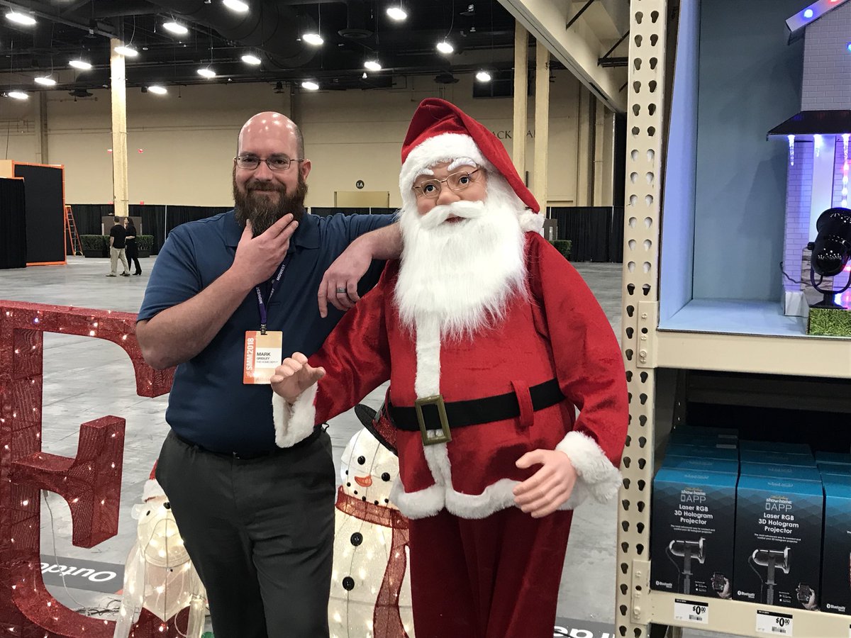 At the SMM meeting in Las Vegas ...I see a resemblance...@TheClanMcClain <a href="/michaelmassey00/">Michael N Massey</a>