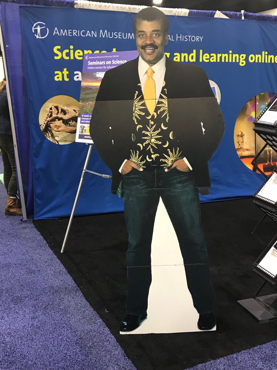 MsBlyDoesSci's tweet photo. I’d pay good money for this. #NeilDeGrasseTyson #vtedscience #NSTA2018 @Megan_Cannon https://t.co/wibQXsoXBg