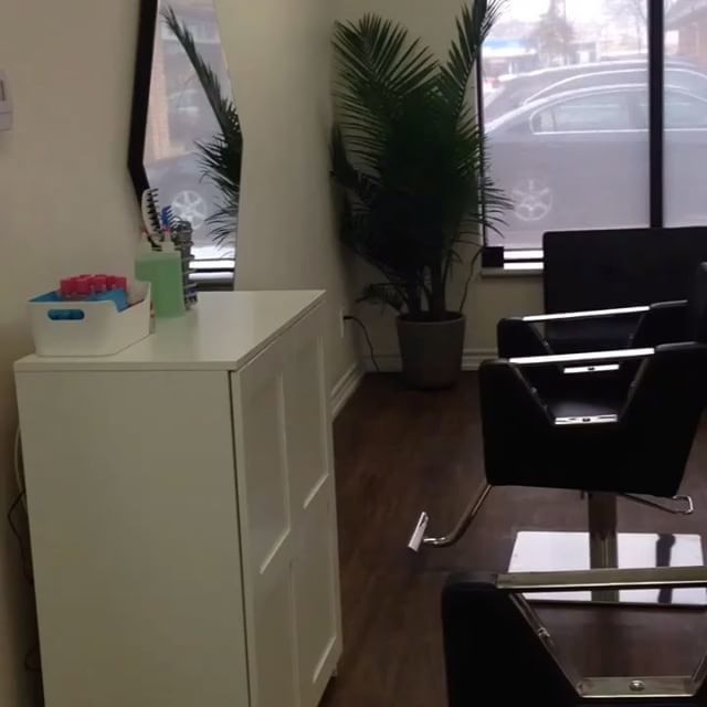 ibextensions's tweet photo. Our new studio 🤗🌷
@chells19 @__rcbeauty__ @stefanieslashlounge .
.
.
#modernsalon #hairextensionstudio #hairextensions #hairextensionstoronto #hairextensionsvaughan #makeupvaughan #eyelashextensionsvaughan #vaugahan #toronto #yorkuniversity #beforean… https://t.co/9qlqldVVRO https://t.co/JnDIxkJjPH