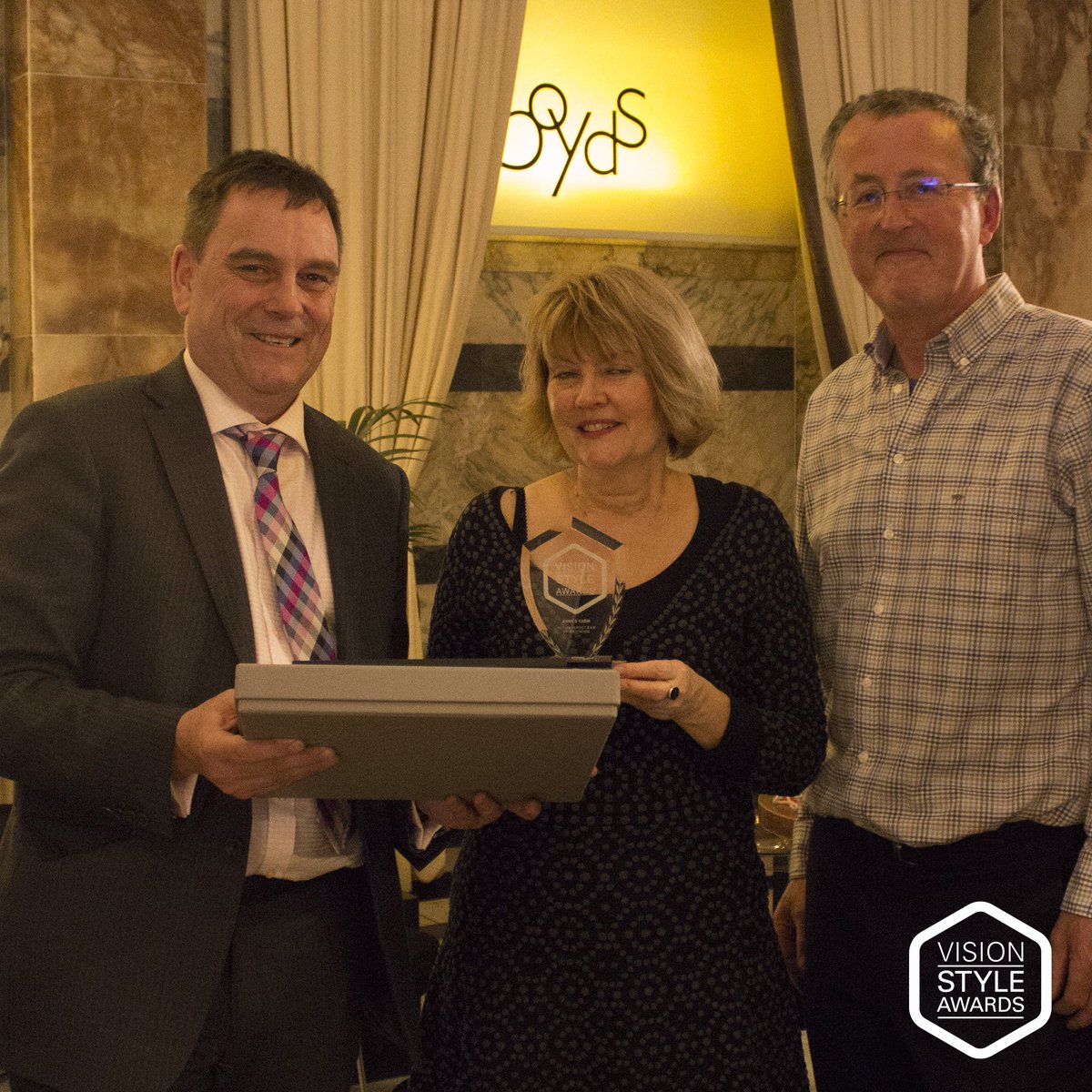 VisionLinens's tweet photo. Next, Laurie presents owners of Annie's Cabin with their award for 'Picture-Perfect B&B or Guesthouse' at the #VisionStyleAwards event yesterday.
Annie's Cabin is a Finnish-style log cabin constructed from Douglas fir logs in the heart of the Shropshire countryside. #Design https://t.co/tnP6DNpKGc