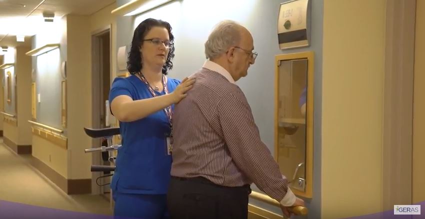 GERAScentre's tweet image. 50% of residents who could walk by themselves before a hip fracture die or need total assistance after one. Add some simple balance and strength exercises into your walking program to help residents prevent #falls and #fractures: ow.ly/gQ1i30iWtE1 #oldnotweak