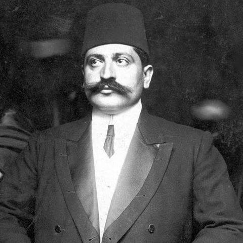 "Bir gün beni sokakta vuracaklar; alnımdan kan akacak, yere serileceğim. Yatakta ölmek nasip olmayacak. Ziyanı yok, varsın vursunlar; benim ölümümle vatan bir şey kaybedecek değildir. Bir Talat gider, bin Talat yetişir."