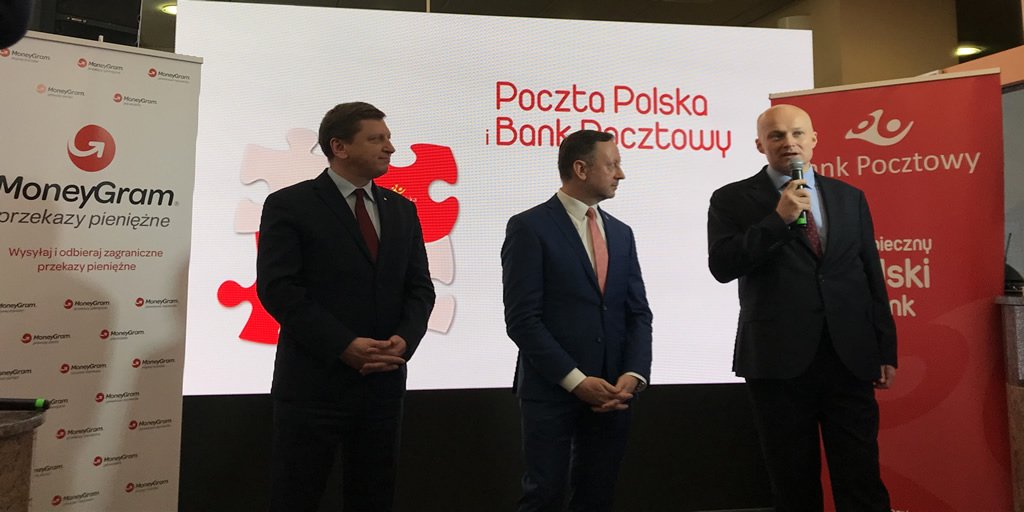 MoneyGram's tweet photo. Celebrating the launch of a send service with our trusted partners. Now our customers in Poland can send money in cash or directly from @PocztowyBank account at 4,700 @PocztaPolska locations across the country.  #moneygramnews https://t.co/pV463b3zh9