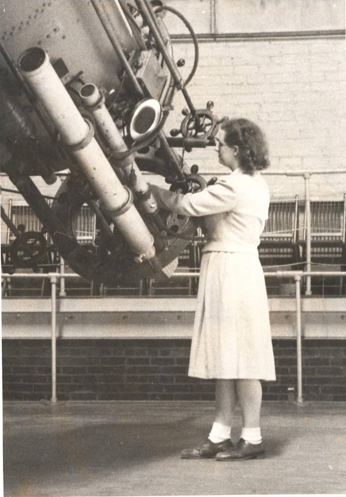 Nancy Grace Roman "The Mother Of Hubble" at the Yerkes Observatory, University of Chicago in 1948. In 1959 Nancy joined NASA as the 1st Chief of Astronomy and the 1st woman to hold an executive position at the agency. For more: go.nasa.gov/2DswYRl 
#WomensHistoryMonth