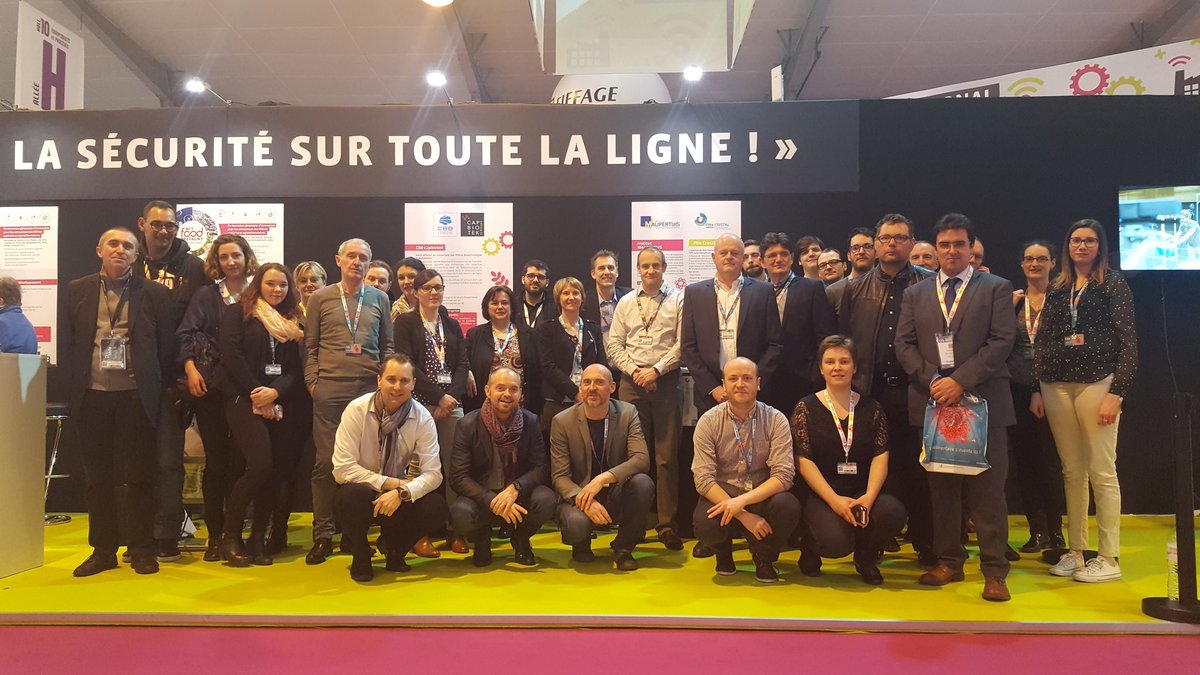 Pole_Valorial's tweet photo. Un grand merci à toute la #DreamTeam de l'#UsineAgroFutur du @CFIAexpo 2018 : partenaires, startups, démos... Ensemble on va plus loin ! #innovation #collaboratif À l'année prochaine ! @Adria_Dvpmt @BCInter @ctcpa_cti @BzhP @een_ouest @Serma_S3 @IMAUPERTUIS #abea #neotecvision https://t.co/tc07hoed1V