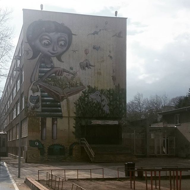 bglifesu's tweet photo. #streetart #school #funny #art #varna #bulgaria https://t.co/Sv01C47WPU
