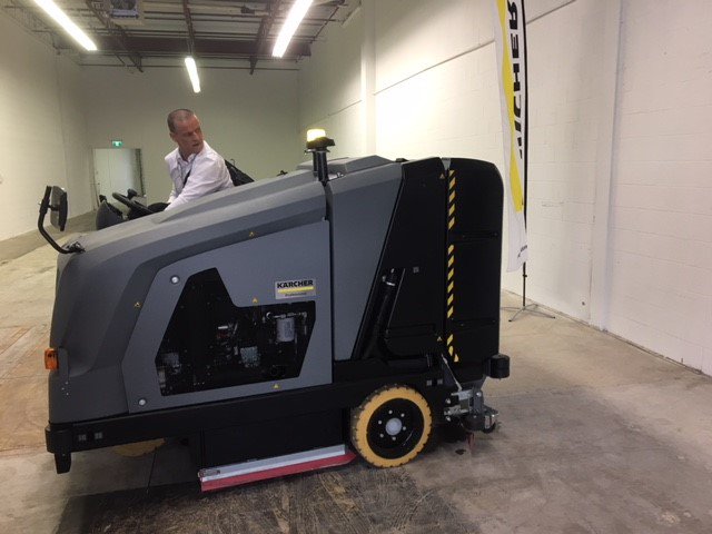 VimarEquipment's tweet photo. Got to see and drive the Karcher B 300 at the @KarcherCanada dealer meeting.This machine is ideal for scrubbing and sweeping parkades, warehouses and many other sites of up to 180,000 SQ/FT per hour!Contact @VimarEquipment for more info.#VimarEquipped #Productivity https://t.co/fFxjD696tY