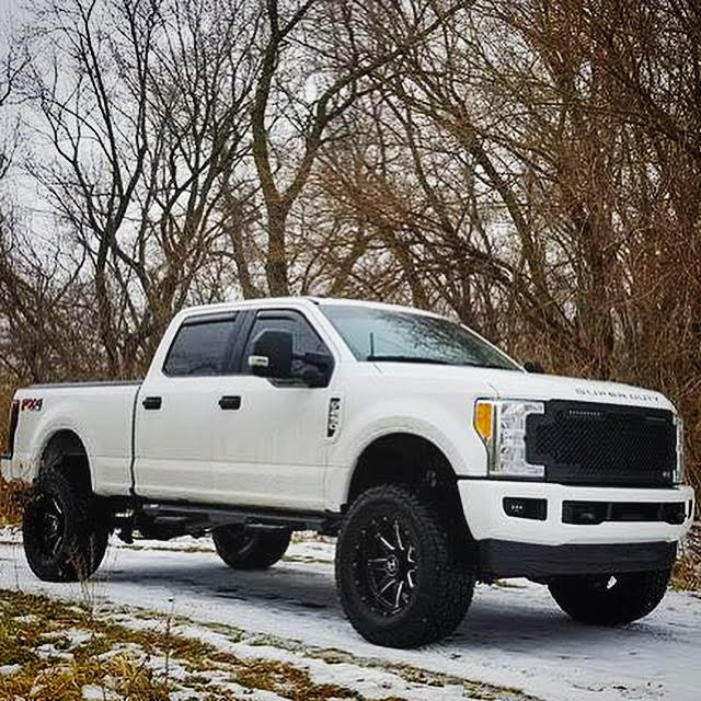 Putco_Inc's tweet photo. Check out our customers sweet #FordSuperDuty with a ton of #putco parts installed. This truck is sweet! #Ford #trucksofinstagram #lifted #35s #offroad #superduty https://t.co/b2RUOQhJgN