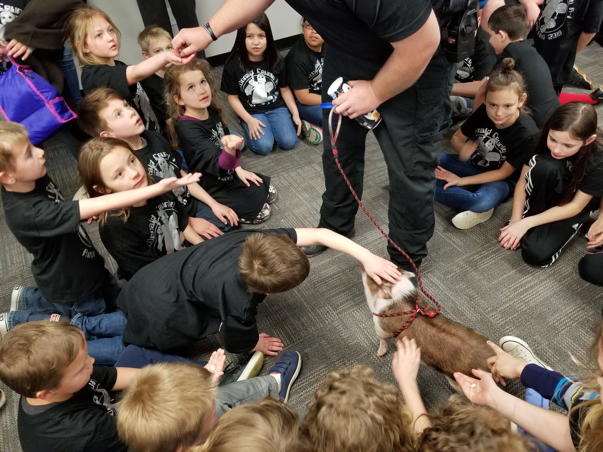 MCR1Mustangs's tweet image. Deputy Donut made his appearance at RoboFest!