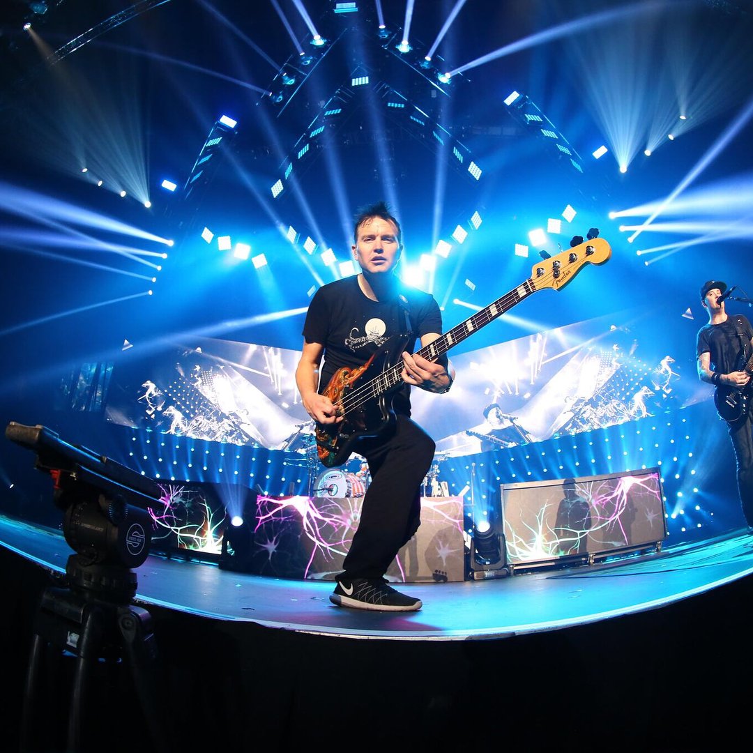 blink182's tweet image. Happy Birthday, @MarkHoppus! ❤️😎🎉