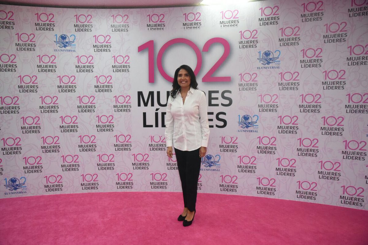 Ale_BarralesM's tweet photo. Agradezco a @El_Universal_Mx por considerarme parte de las 102 mujeres líderes. 
¡Nuestra ciudad necesita más mujeres al frente! https://t.co/4EM6GJMXni