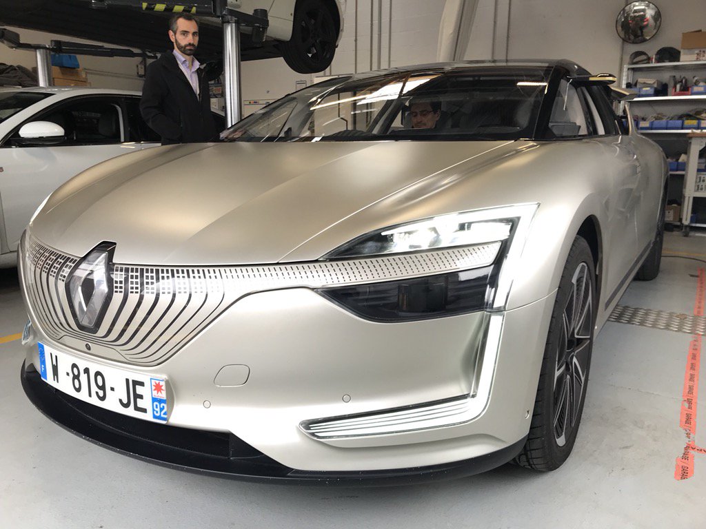 Essai de la Renault Symbioz : électrique, autonome, racée. La voiture de sport du futur. Bravo et merci à l’équipe.