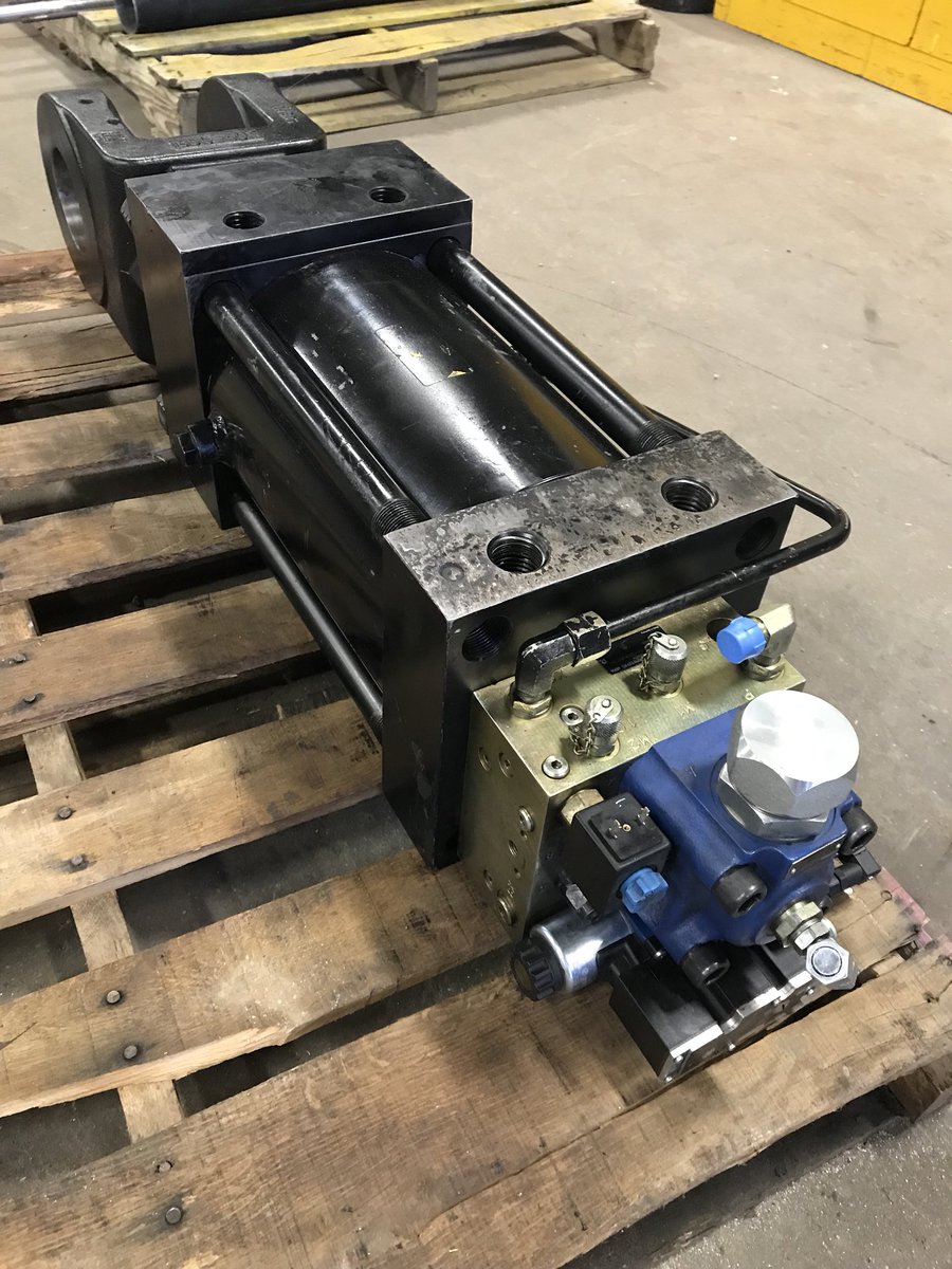 Here’s a unique cylinder you don’t see everyday...And we got to rebuild it!