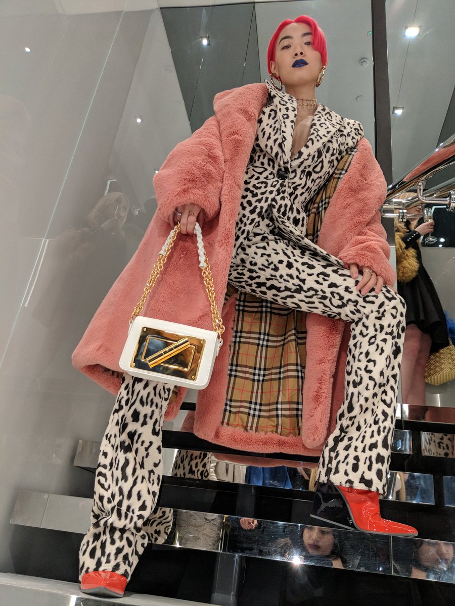 rinasawayama's tweet photo. stealing hearts and prints since 1990 https://t.co/37zmL1uHjA