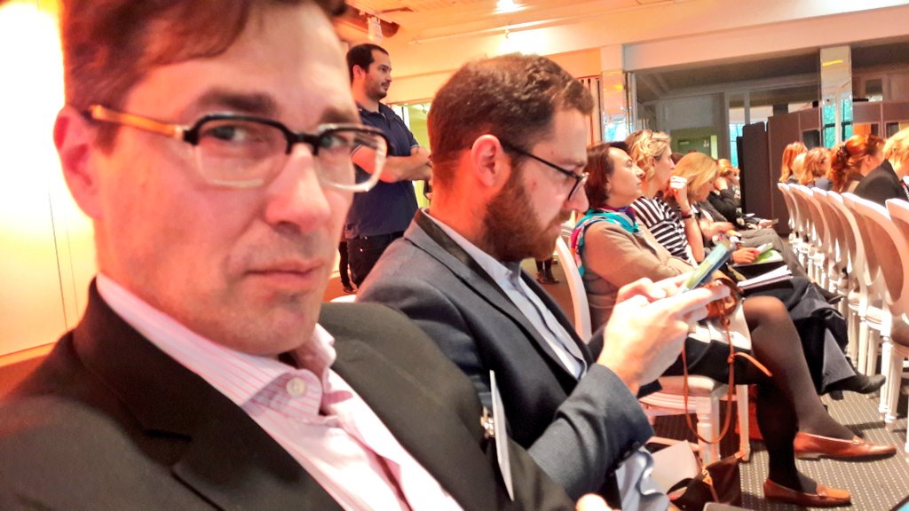 nathalielsnr's tweet photo. Notre community manager @AdrienInnocente à l'oeuvre avec one of the best Twitter guy of #BPIgroupRH @geromguerin https://t.co/c0Zn85GYPg