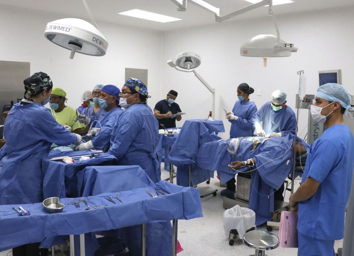 pacoortegar's tweet photo. Hospital General de Reforma realiza su primera campaña de cirugías > https://t.co/FUEXkeNipv

- Médicos especialistas adscritos a la Secretaría de Salud realizaron intervenciones laparoscópicas y de várices 
@VelascoM_ @SSalud_mx
@SeguroP_Chiapas @Fercanton https://t.co/qcKpOnqjGy