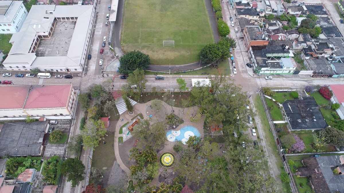 JuanOrlandoH's tweet photo. Un nuevo Parque para una #VidaMejor abrirá sus puertas llevando alegría a miles de familias. En un momento les comparto más detalles #ManosALaObra #HondurasAvanza https://t.co/IQJbfKNr8h