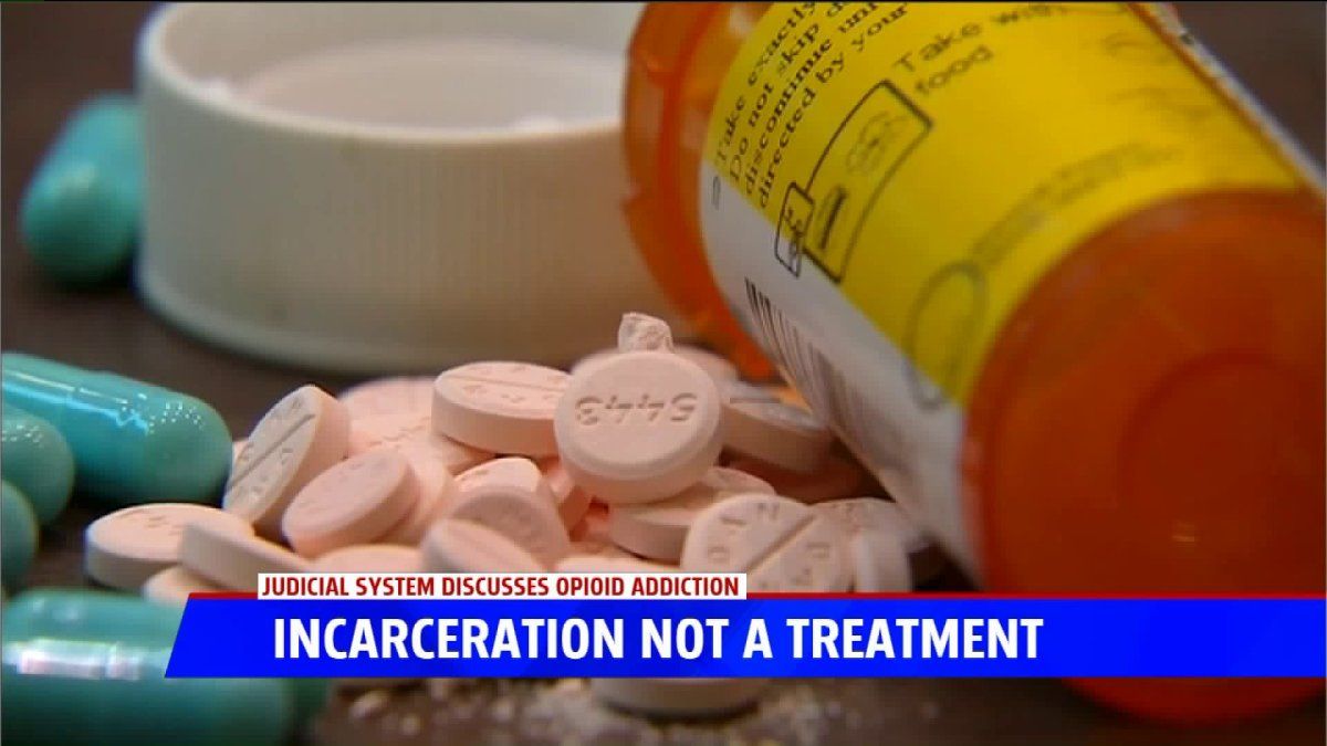 MISupremeCourt's tweet photo. Judges meet to help break addictions - @FOX17 https://t.co/MarV0zSm0z @matcp02 @_ALLRISE_ #MATCP18 https://t.co/TrifLNcBo8