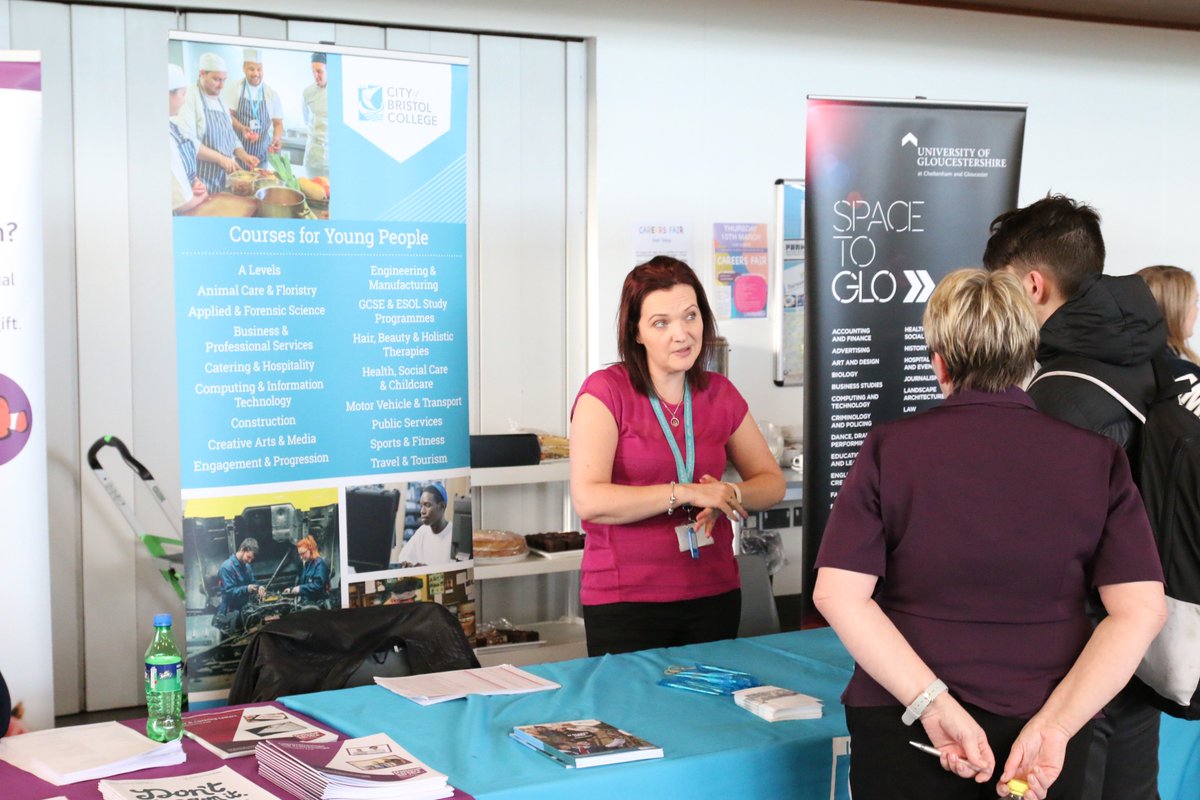 MerchantsAc's tweet image. Find your post 16 next career step - Are you destined for university or an apprenticeship?