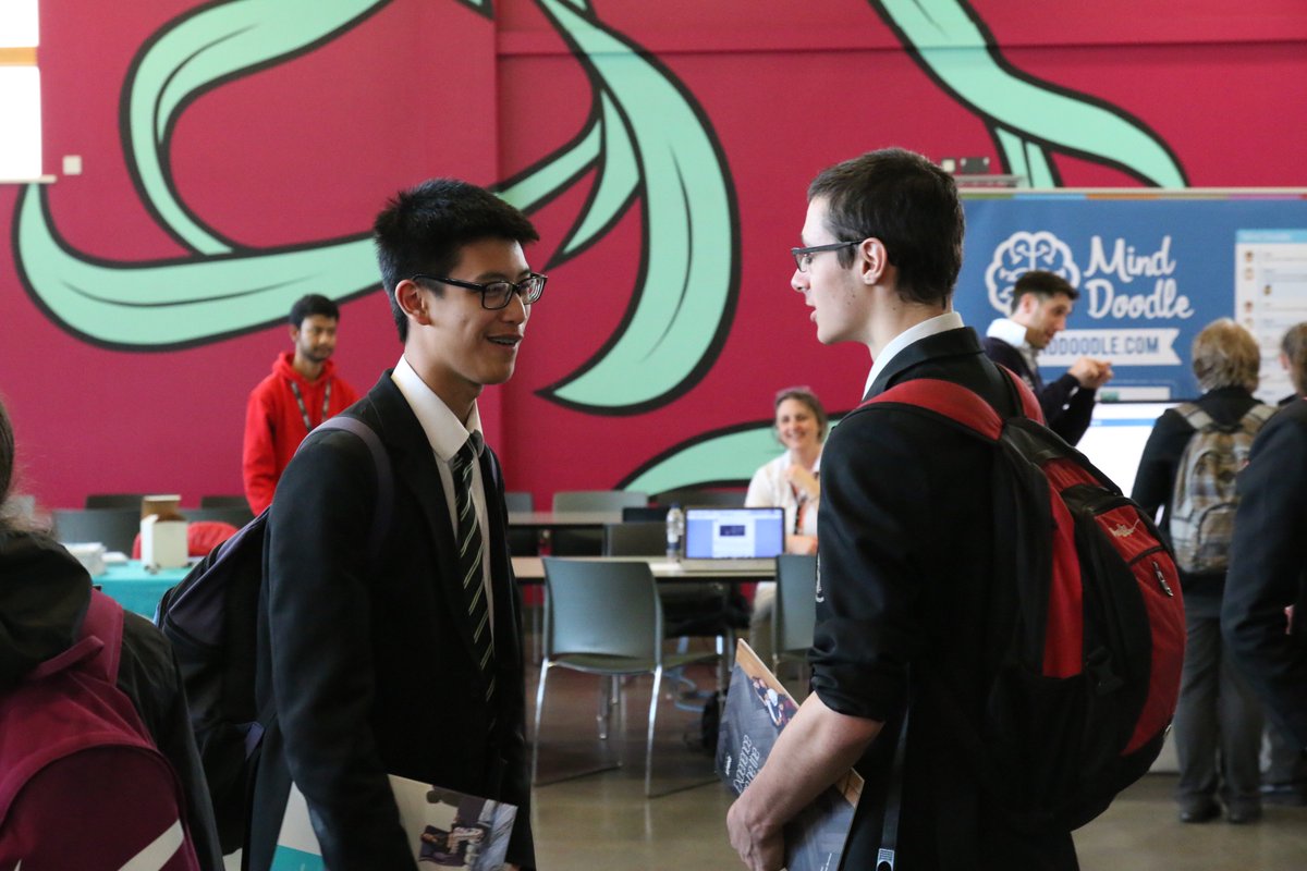 MerchantsAc's tweet image. Find your post 16 next career step - Are you destined for university or an apprenticeship?