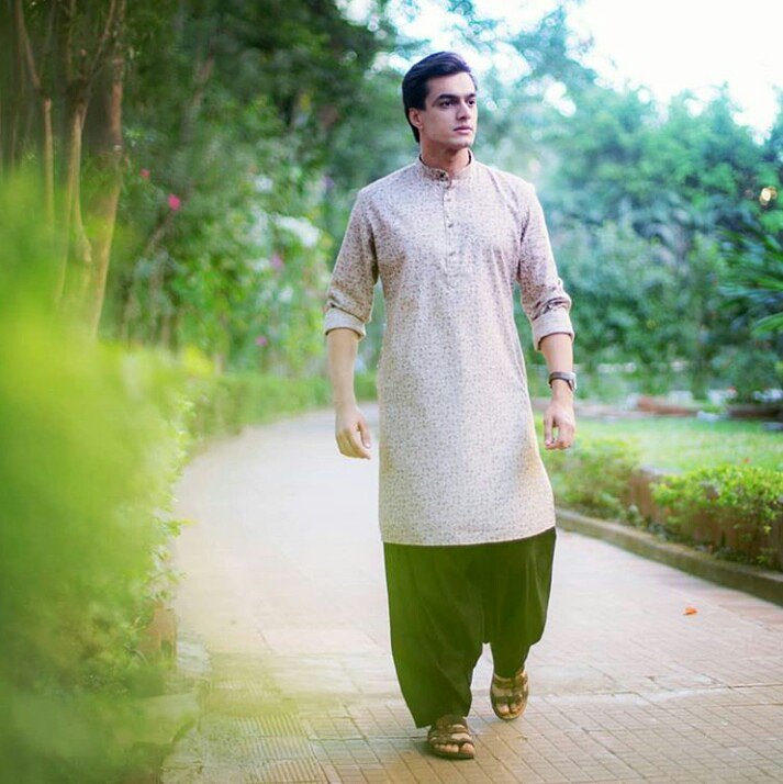 enlighten_india's tweet photo. Dapper @momo_mohsin #Mohsinkhan #Yrkklh https://t.co/EwSdmiVhDe