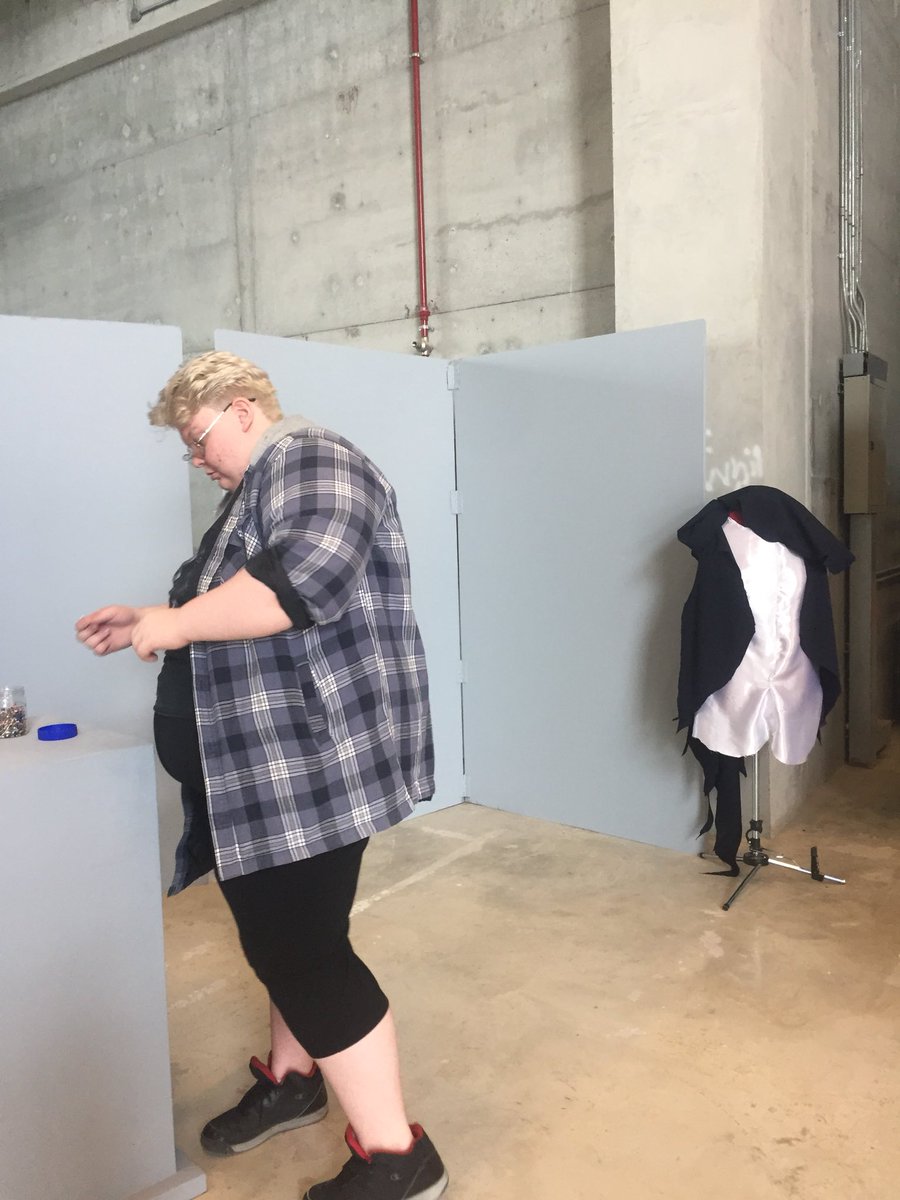Kelli_Cody's tweet photo. Full day setting up #ibdpva #VisualArts #Exhibition @ACSintschools #doha at the @DohaFireStation #ilovewhatido Join us on 18 March 6-8pm https://t.co/Xoi5s3LcUu