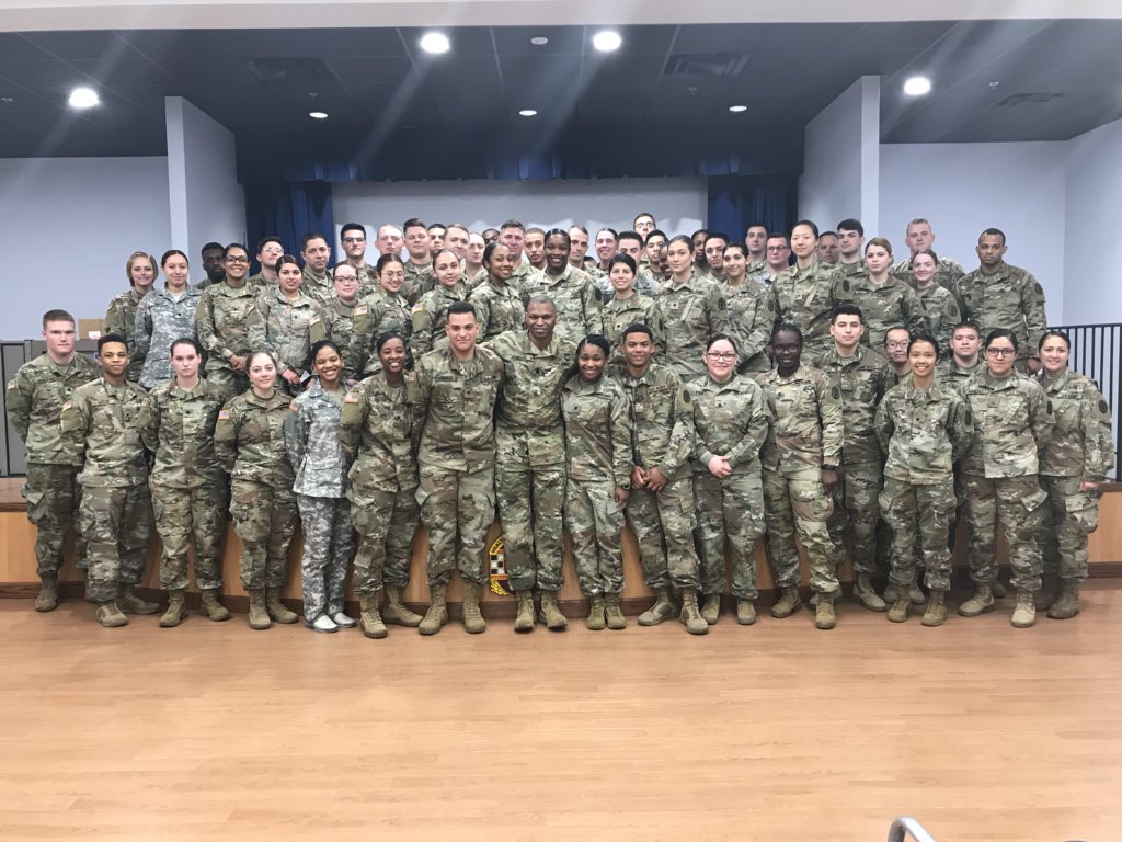 CSMMEDCOM's tweet photo. @winn_ach Great #ArmyMedicine Team. Fort Stewart/Hunter Army Airfield thanks for your dedication and commitment #OneTeamOnePurpose #ConservingTheFightingStrength #USArmy #MEDDAC #DENTAC #VETERINARYSERVICES https://t.co/SMW8j6qkaY