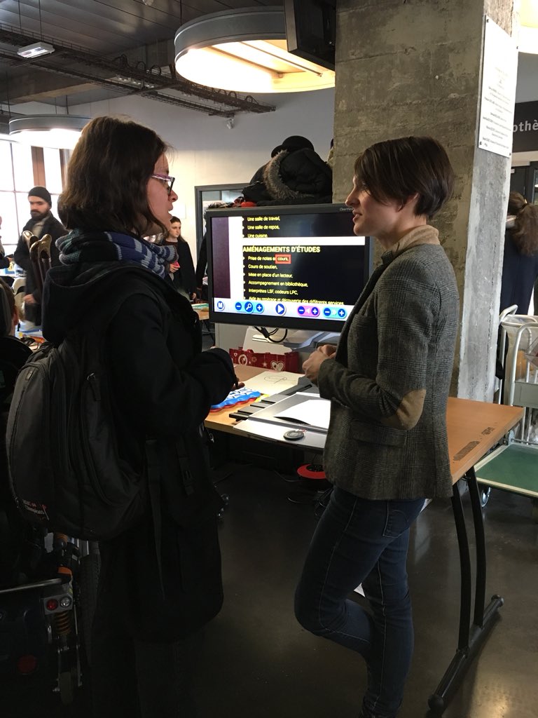 univ_paris_cite's tweet photo. Ne manquez l’événement du jour #HandiD à @ParisDiderot ! Au programme de cette journée de sensibilisation autour du #handicap : découverte des différentes formes de #handicap et de nombreux ateliers Initiation à la Langue des signes, parcours en fauteuil, ds le noir, cécifoot... https://t.co/Bo82jOYzxt