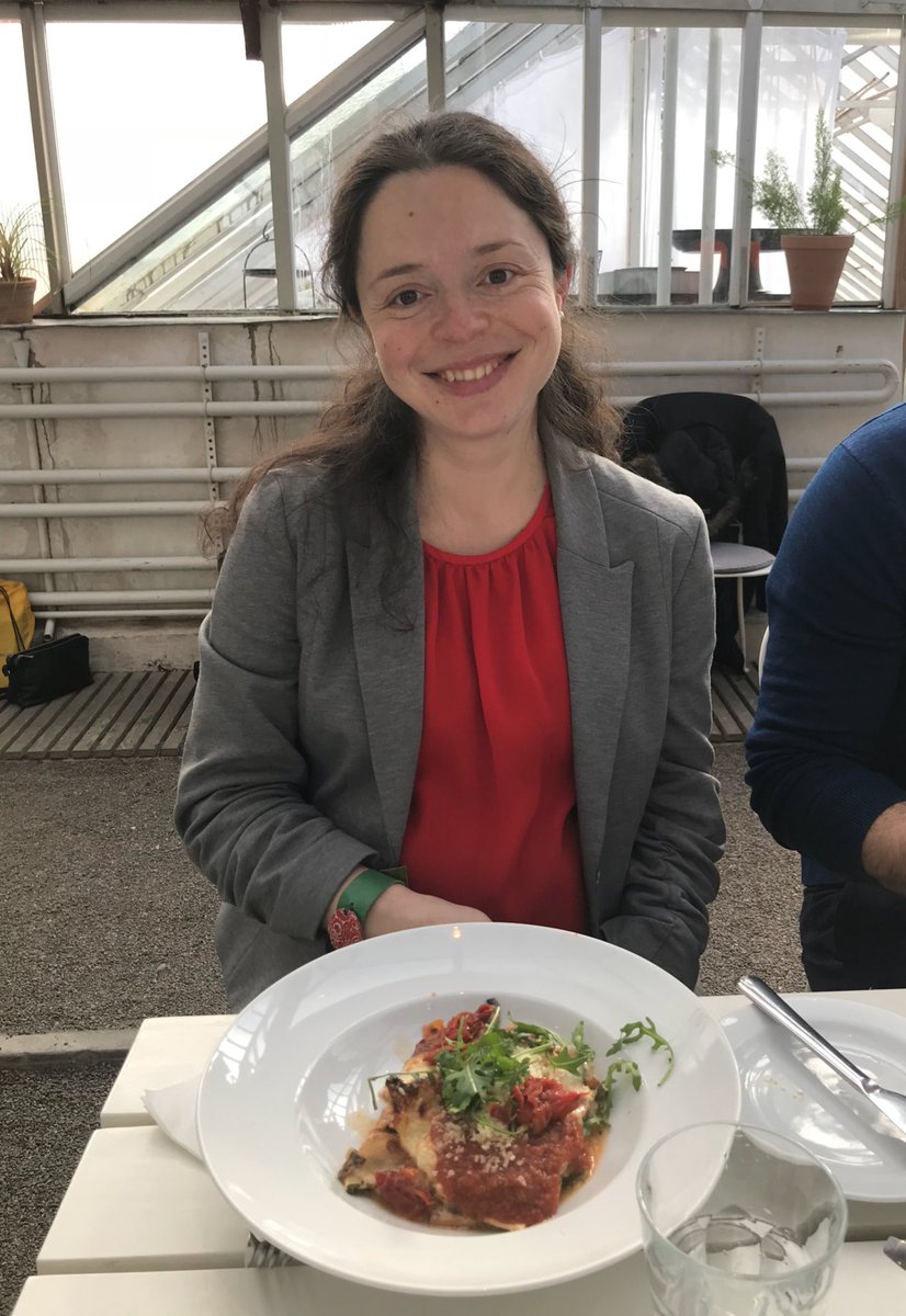 hoss_sse's tweet photo. Misum on a full day retreat. 

Svetlana Gross, researcher on sustainable finance, more specific on the role of finance in mitigating climate change.
Follow @tant_storm !

#sustainablemarkets #greenfinance #sustainablefinance #research #sdg13 https://t.co/kEmlPfL9Kt