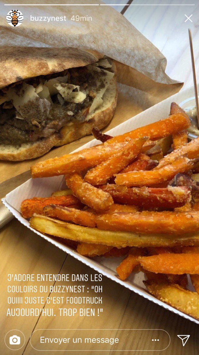buzzy_nest's tweet photo. Comme chaque jeudi chez  BuzzyNest c'est Foodtruck. #BuzzyNest #Food #foodtruck #Burger #Patatedouce #Jeudi #truck #Gyros #coworking #workhardplayharder #Miaaaaaam #Belgium #LaHulpe #frite #BuzzyFood #BuzzyTruck https://t.co/P3fPKCtIpH