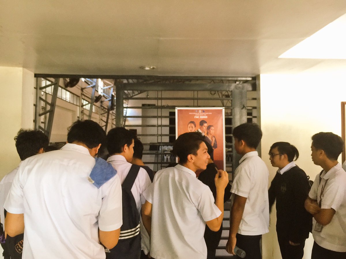seassc's tweet photo. LOOK: The first film screening day of #AngLarawan at Old Gymnasium, Letran Calamba. 🖼🎥
On behalf of the student council, thank you to all who participate the first-ever cinema event #CineArriba! 💙
#PhoenixInformed
#CineArriba2018
#FirstScreeningDay
#AngLarawanTheMovie https://t.co/Mld9NcZA4M