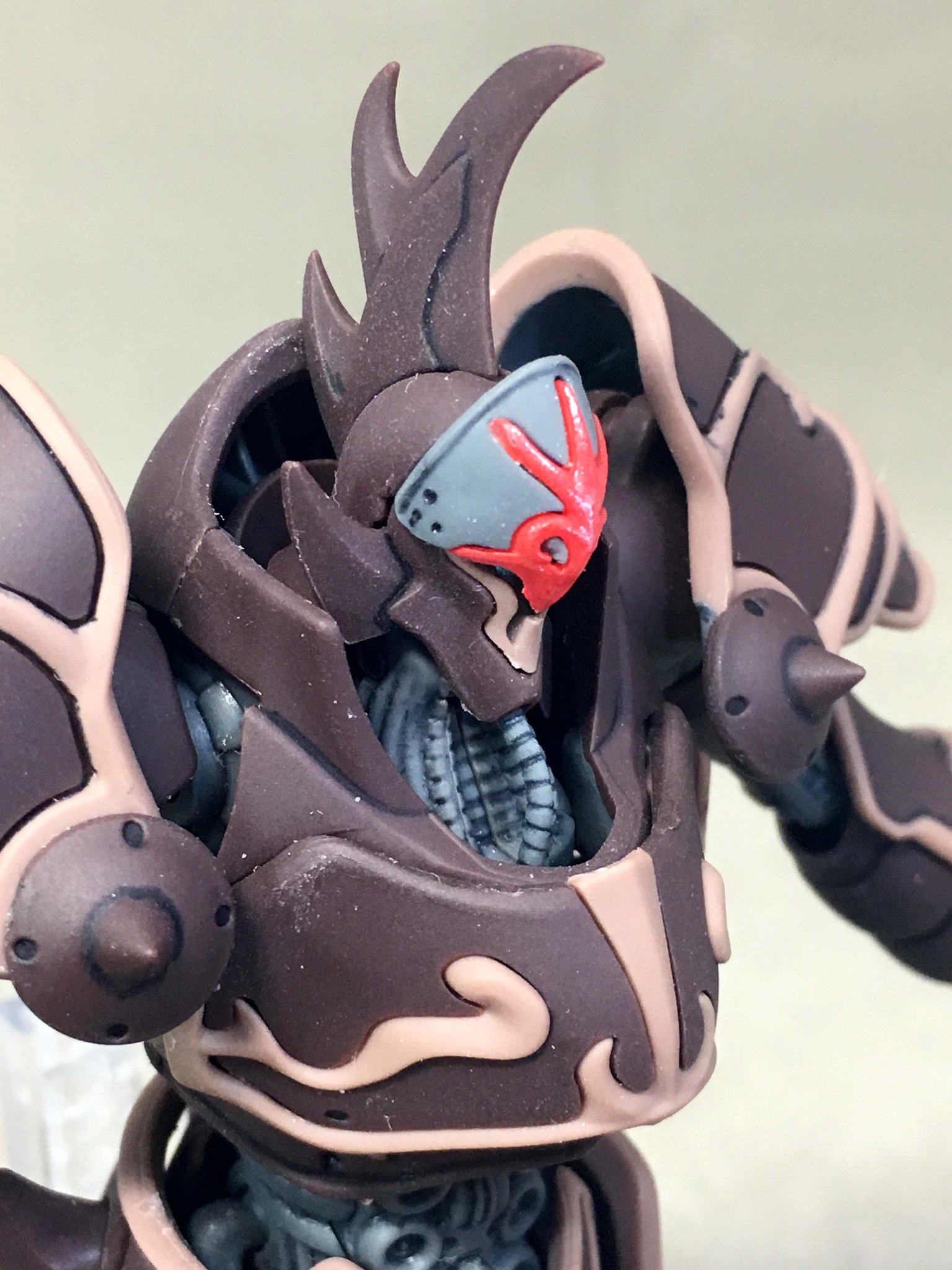 F A たちばな Pa Twitter スーパーミニプラ 機甲界ガリアン 邪神兵 組んだ 2月プレバン限定 ガム1個入り 機甲界ガリアン 鉄の紋章 登場の異形の機甲兵 装甲パーツ色分け 顔等塗装済みパーツでシール無し 下半身の蛇腹は節毎に関節が入ってグネグネと動くの