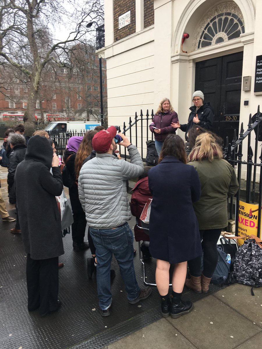 UCL_Solidarity's tweet photo. Day 13 on the picket line w an excellent teach out from teaching staff on social movements and mobilisation! Great morning of solidarity! #ucustrike #USStrike #StudentStrikeSolidarity #MyProfsPensionMyEducation https://t.co/PEs8O8FgLM