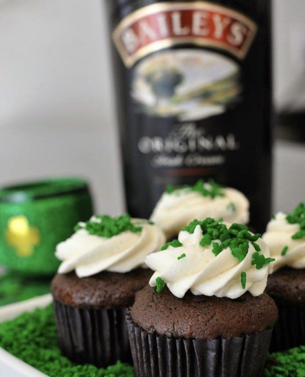 Misha's one of a kind Baileys Cupcakes are back! 🍀 Let us help you in the speediest way possible by ☎️ calling 786 200-6153 or emailing us at info@mishascupcakes.com #mishascupcakes #mishascakes #mishascupcakesandcakes  #stpatricksday #stpatricksdaycupcakes #baileyscupcakes