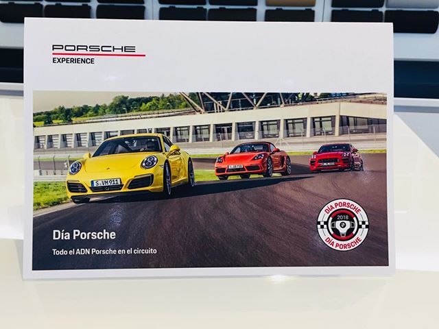 porschealicante's tweet image. No te quedes en lo material, regala experiencias. 
Si tienes un deportivo Porsche y te apetece vivir la máxima emoción al volante.
Plazas limitadas.
5 de Abril - Circuito de Cheste-Valencia
☎️ 96 511 05 33
@ marketing@centroporschealicante.com
#porsc… ift.tt/2pe4fLM