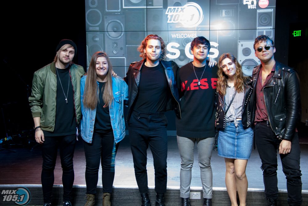 ashtonupdating's tweet photo. @Ashton5SOS with fans yesterday at @MIX1051Utah #WantYouBack #WantYouBackPromo #5SOSBestFans https://t.co/ceEcE29nSC