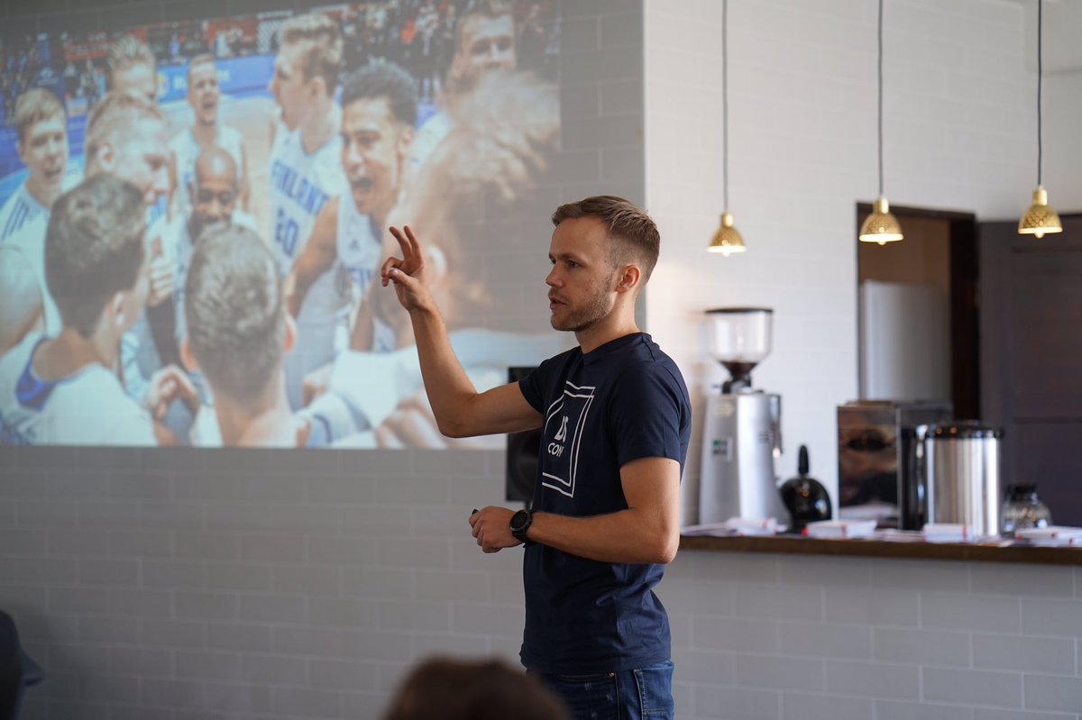 Our Lead Service Designer <a href="/matiasvaara/">Matias Vaara</a> adjusting the audience's mindset to Scaling Design Thinking in Large Organizations  #workshop #ideanfinland #designthinking #designsystems #dsconf