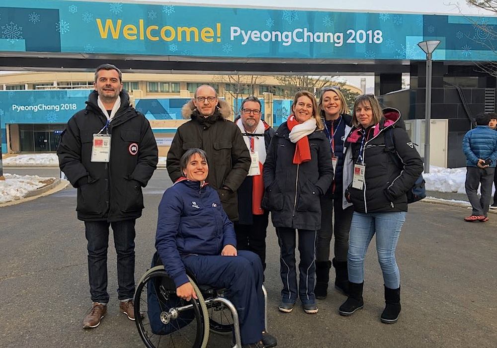 ccas (@ccas_fr) on Twitter photo #Pyeongchang2018 #JeuxParalympiques Carte postale de la délégation des Activités Sociales présente sur place aux côtés de <a href="/E_Assmann/">Emmanuelle Assmann</a> et de la <a href="/FFHandisport/">FFHandisport</a>, notre partenaire depuis 2008. Tous là pour soutenir les immenses athlètes de l’équipe de France <a href="/FRAparalympique/">Comité Paralympique et Sportif Français</a> ! #Pyeongchang2018 #JeuxParalympiques Carte postale de la délégation des Activités Sociales présente sur place aux côtés de <a href="/E_Assmann/">Emmanuelle Assmann</a> et de la <a href="/FFHandisport/">FFHandisport</a>, notre partenaire depuis 2008. Tous là pour soutenir les immenses athlètes de l’équipe de France <a href="/FRAparalympique/">Comité Paralympique et Sportif Français</a> !