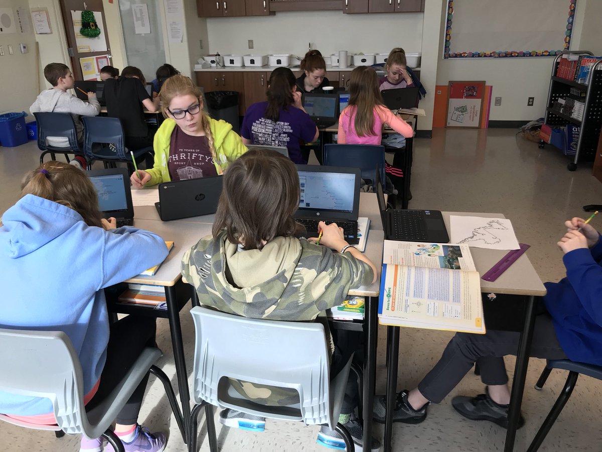 MmeMatchim's tweet photo. Using the chrome books to research and make your own map! 🗺 https://t.co/mFCtPGFwbm