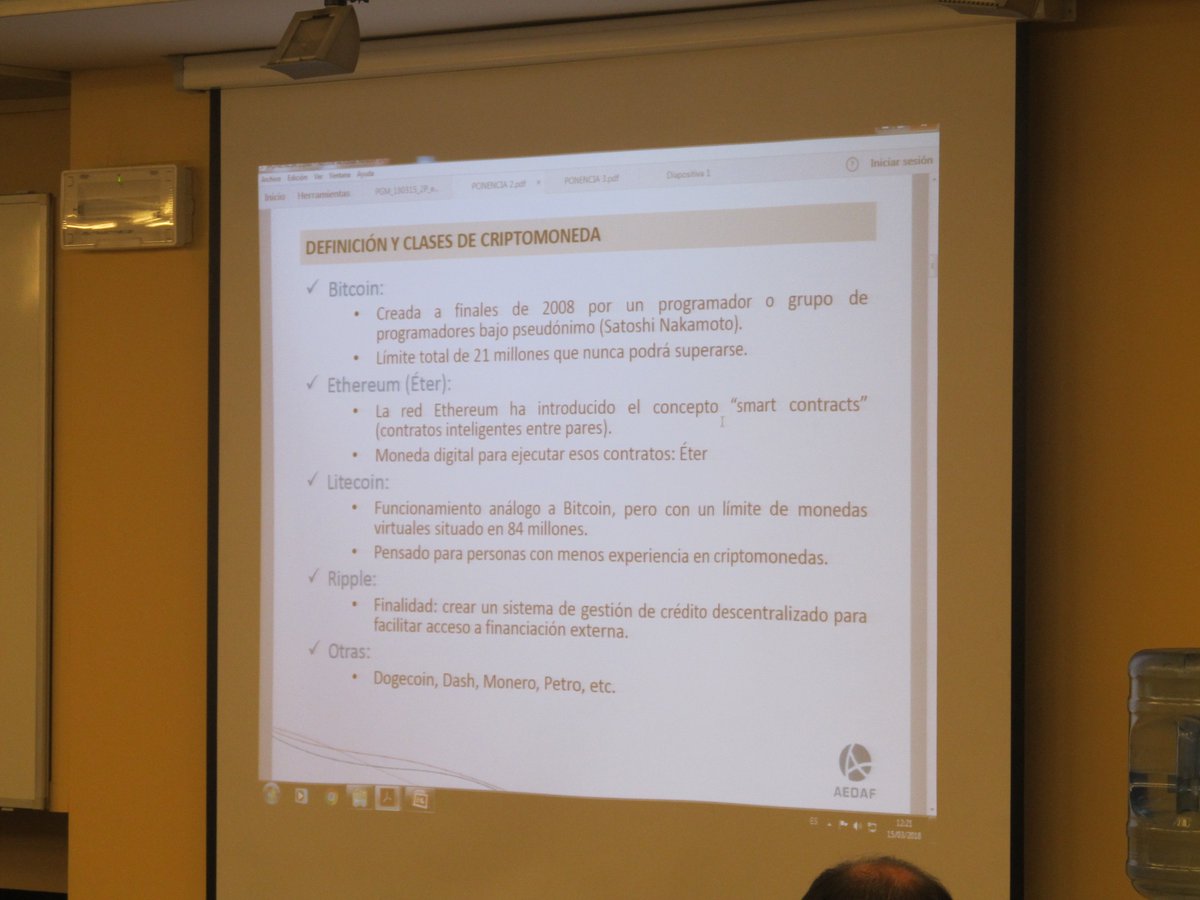 AEDAFCAT's tweet photo. Seguim amb la ponència de les #Criptomonedes #Criptodivises #Bitcoin de la mà de Saturnina Moreno 👍 @AEDAF @icagirona @ICATTarragona https://t.co/ANaGcgoxwl