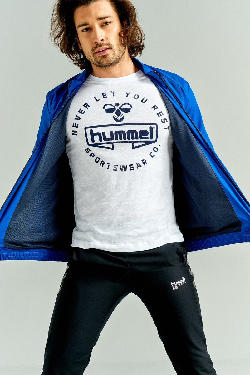 AlpNavruzNews's tweet photo. İlkbahar - Yaz koleksiyonunu Alp Navruz ile keşfet!
#hummelturkey #AlpNavruz https://t.co/zRy91oByKk