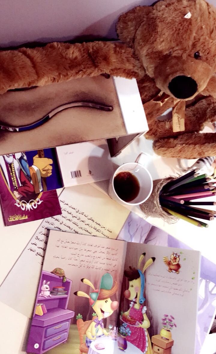 saramusll's tweet image. (اللغة):
"للقراءة منذ الصغر التأثير الأكبر على الطفل في معرفة مكارم الأخلاق، فالأخلاق هي الطريق القويم ليبدأ عليها حياته📚🌿"
فكرة و عمل:
سارة مساعد
ضياء الدخيل
#ابداع_الطالبات_لأركان_الطفل